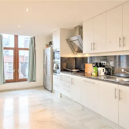 Marble In The Center Of Apartment